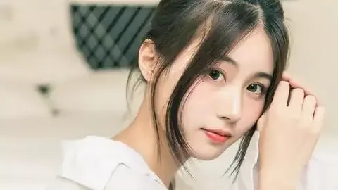 南大食堂卖帝王蟹